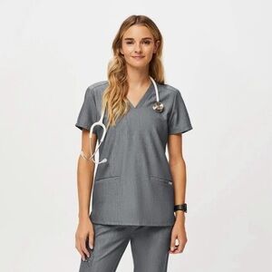 Figs Casma Three Pocket Short Sleeve V Neck Scrub Top Graphite Grey Large